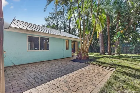 2041 SE Giffen Avenue Port St Lucie FL 34952