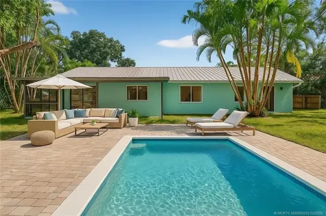 2041 SE Giffen Avenue Port St Lucie FL 34952