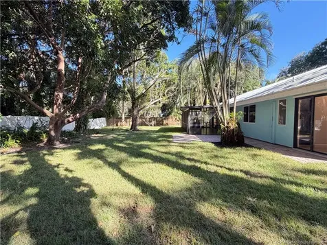 2041 SE Giffen Avenue Port St Lucie FL 34952