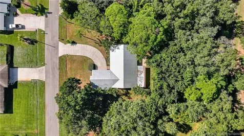 2041 SE Giffen Avenue Port St Lucie FL 34952