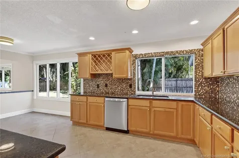 2041 SE Giffen Avenue Port St Lucie FL 34952