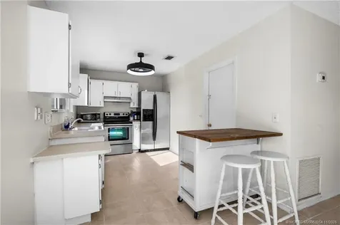 3071 SE East Blackwell Drive Port St Lucie FL 34952