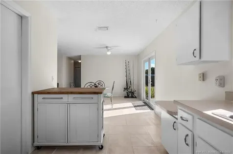 3071 SE East Blackwell Drive Port St Lucie FL 34952