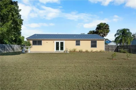 3071 SE East Blackwell Drive Port St Lucie FL 34952