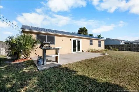 3071 SE East Blackwell Drive Port St Lucie FL 34952