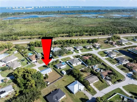 3071 SE East Blackwell Drive Port St Lucie FL 34952