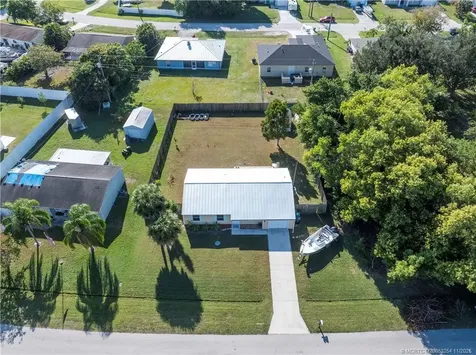 3071 SE East Blackwell Drive Port St Lucie FL 34952