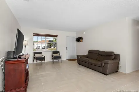 3071 SE East Blackwell Drive Port St Lucie FL 34952