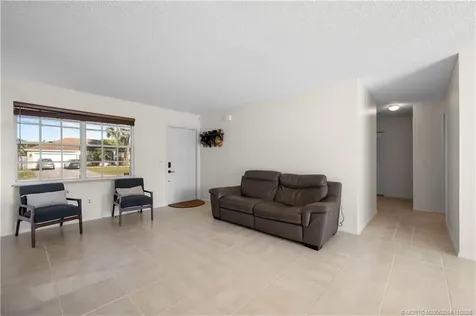 3071 SE East Blackwell Drive Port St Lucie FL 34952