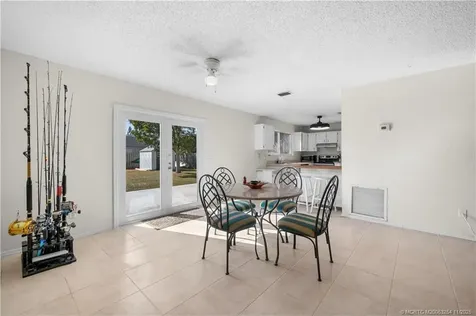3071 SE East Blackwell Drive Port St Lucie FL 34952