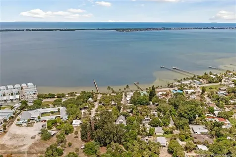 2172 NE Poinciana Terrace Jensen Beach FL 34957