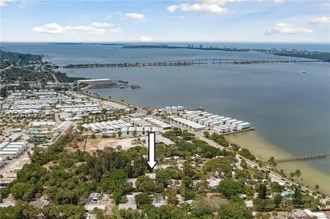 2172 NE Poinciana Terrace Jensen Beach FL 34957