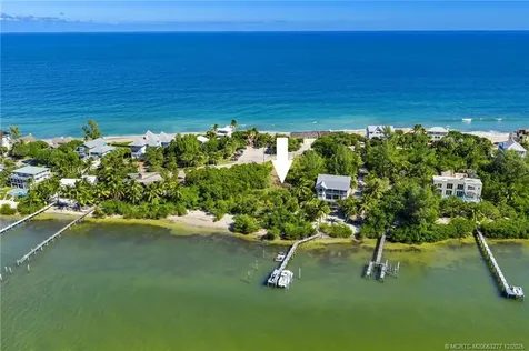 00 SE Macarthur Boulevard Hutchinson Island FL 34996