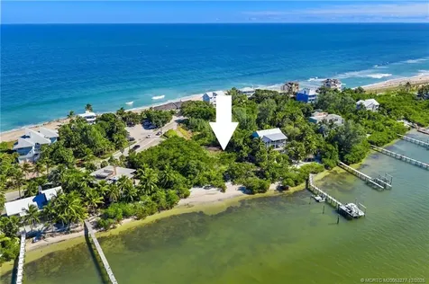 00 SE Macarthur Boulevard Hutchinson Island FL 34996