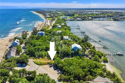 00 SE Macarthur Boulevard Hutchinson Island FL 34996