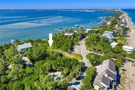 00 SE Macarthur Boulevard Hutchinson Island FL 34996