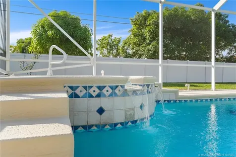 2434 SE Pascal Avenue Port St Lucie FL 34952