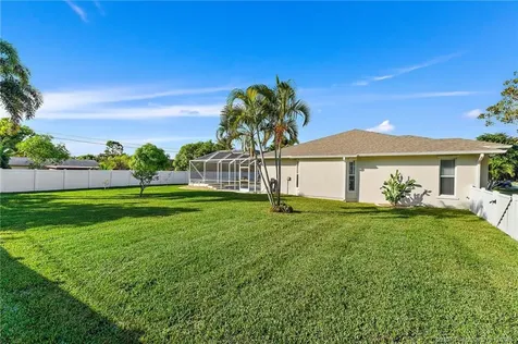 2434 SE Pascal Avenue Port St Lucie FL 34952