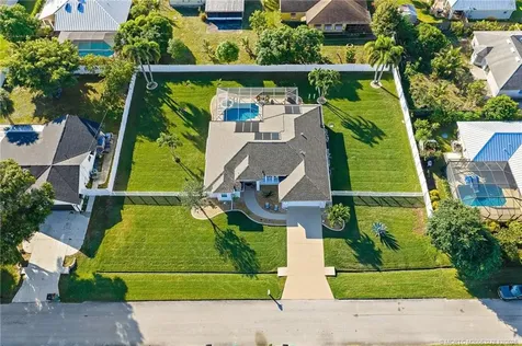 2434 SE Pascal Avenue Port St Lucie FL 34952