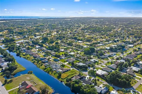 2434 SE Pascal Avenue Port St Lucie FL 34952