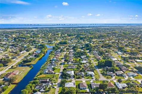 2434 SE Pascal Avenue Port St Lucie FL 34952