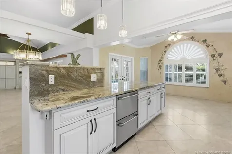 233 NE Sagamore Terrace Port St Lucie FL 34983