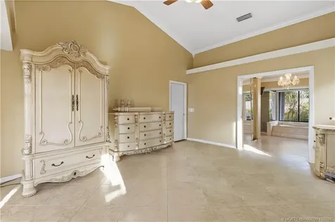 233 NE Sagamore Terrace Port St Lucie FL 34983