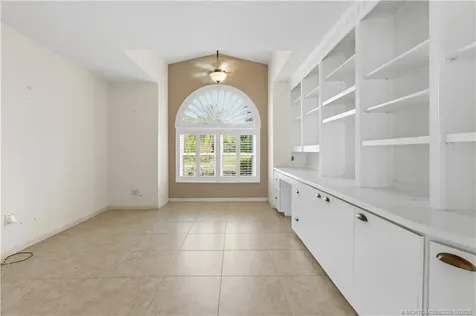 233 NE Sagamore Terrace Port St Lucie FL 34983