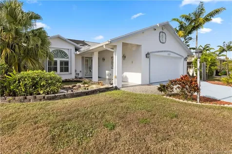 233 NE Sagamore Terrace Port St Lucie FL 34983