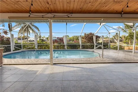 233 NE Sagamore Terrace Port St Lucie FL 34983