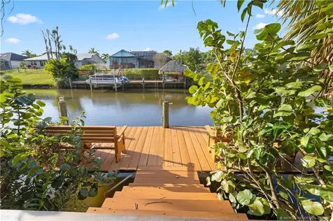 233 NE Sagamore Terrace Port St Lucie FL 34983