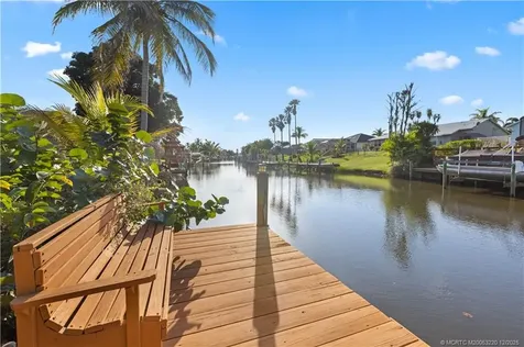 233 NE Sagamore Terrace Port St Lucie FL 34983