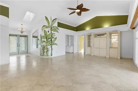 233 NE Sagamore Terrace Port St Lucie FL 34983