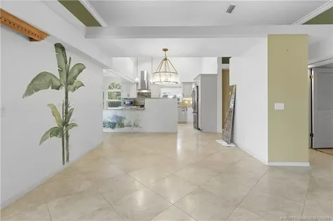 233 NE Sagamore Terrace Port St Lucie FL 34983