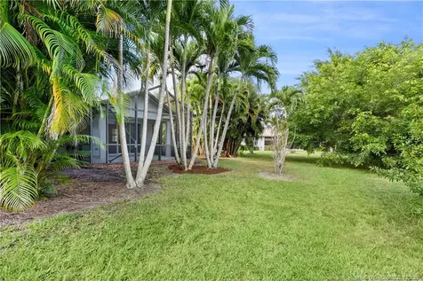 671 NW Red Pine Way Jensen Beach FL 34957