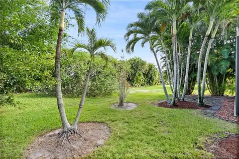 671 NW Red Pine Way Jensen Beach FL 34957