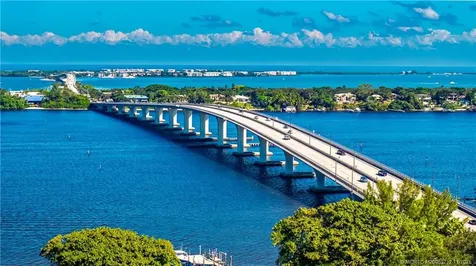 2929 SE Ocean Boulevard Stuart FL 34996