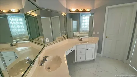 4646 NW Wandering Oak Court Jensen Beach FL 34957