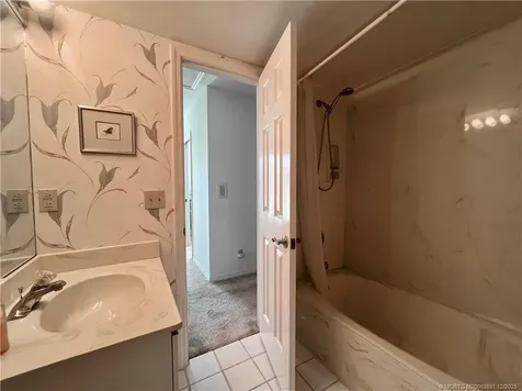 2486 Harbour Cove Drive Hutchinson Island FL 34949