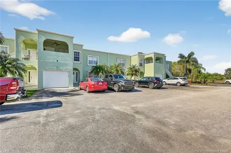 2084 SE Wild Meadow Circle Port St Lucie FL 34952