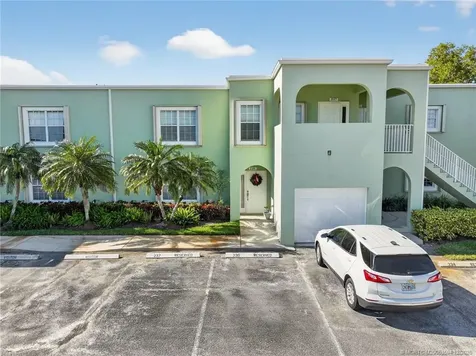 2084 SE Wild Meadow Circle Port St Lucie FL 34952