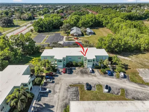 2084 SE Wild Meadow Circle Port St Lucie FL 34952