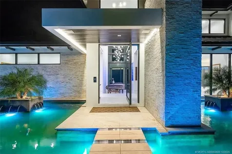 3016 SE Dune Drive Stuart FL 34996