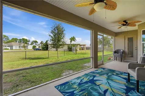 5238 NW Reba Circle Port St Lucie FL 34986