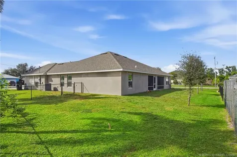 5238 NW Reba Circle Port St Lucie FL 34986