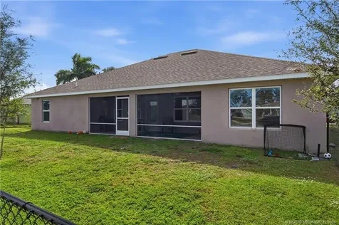 5238 NW Reba Circle Port St Lucie FL 34986