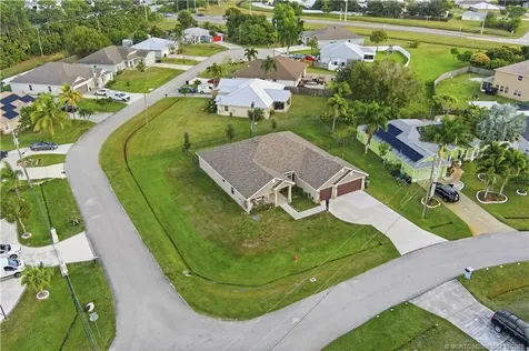 5238 NW Reba Circle Port St Lucie FL 34986