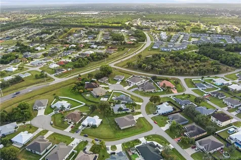 5238 NW Reba Circle Port St Lucie FL 34986