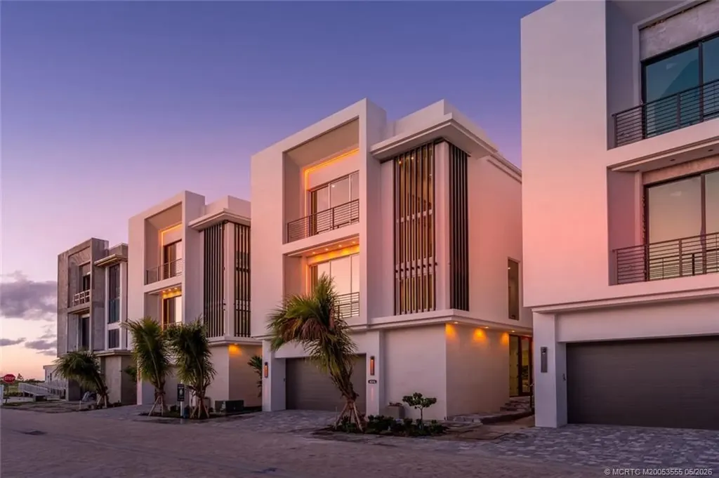 4300 Diamond Shores Way Hutchinson Island FL 34949