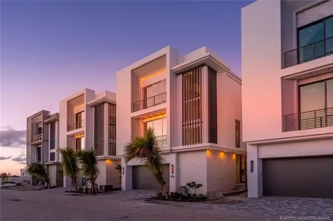 4300 Diamond Shores Way Hutchinson Island FL 34949